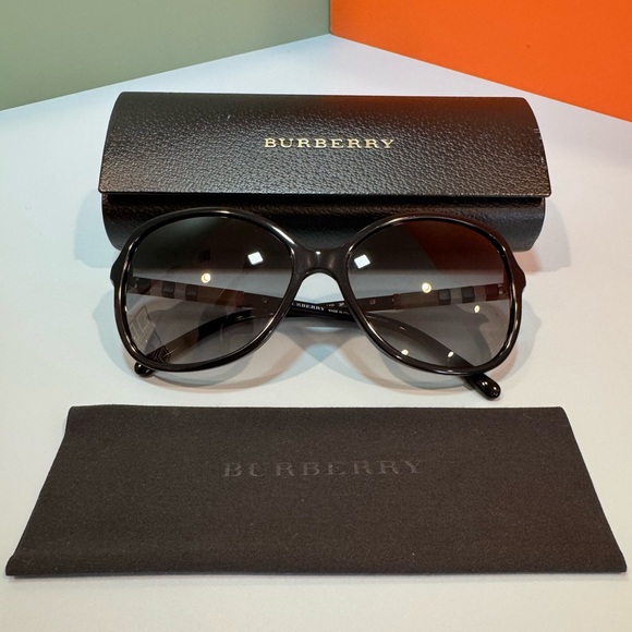 Burberry Oversized Women’s Sunglasses - Polarized - Like New! main image 10